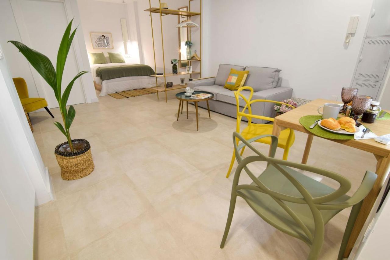 Estudios Ollerias By Sharingco Malaga Ngoại thất bức ảnh